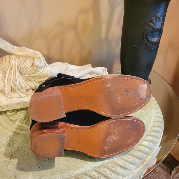 Ugg Elora Suede Ankle Boot - Picture 14 of 14